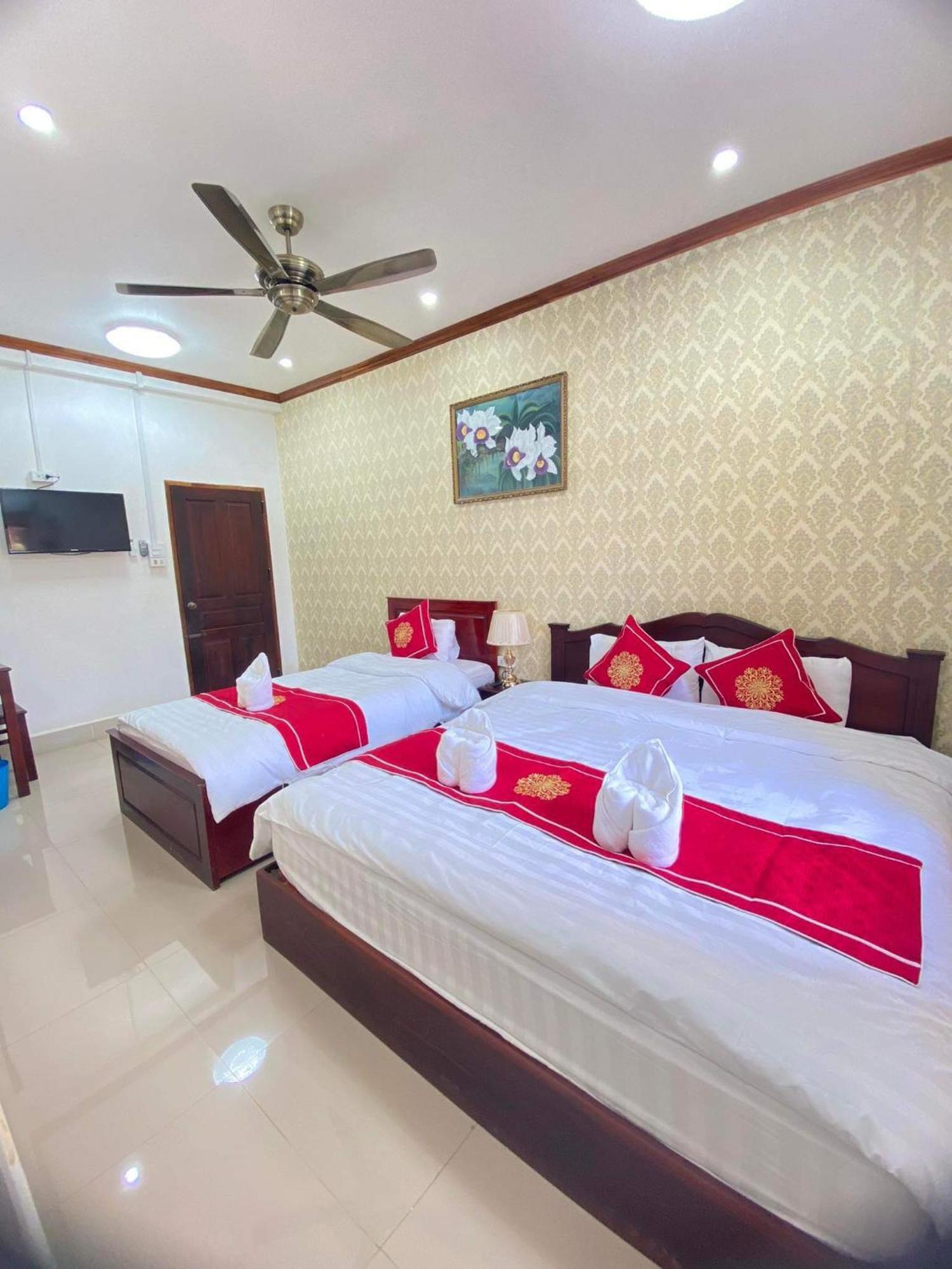 Xuan Keo Place House 2 لوانغ برابانغ المظهر الخارجي الصورة