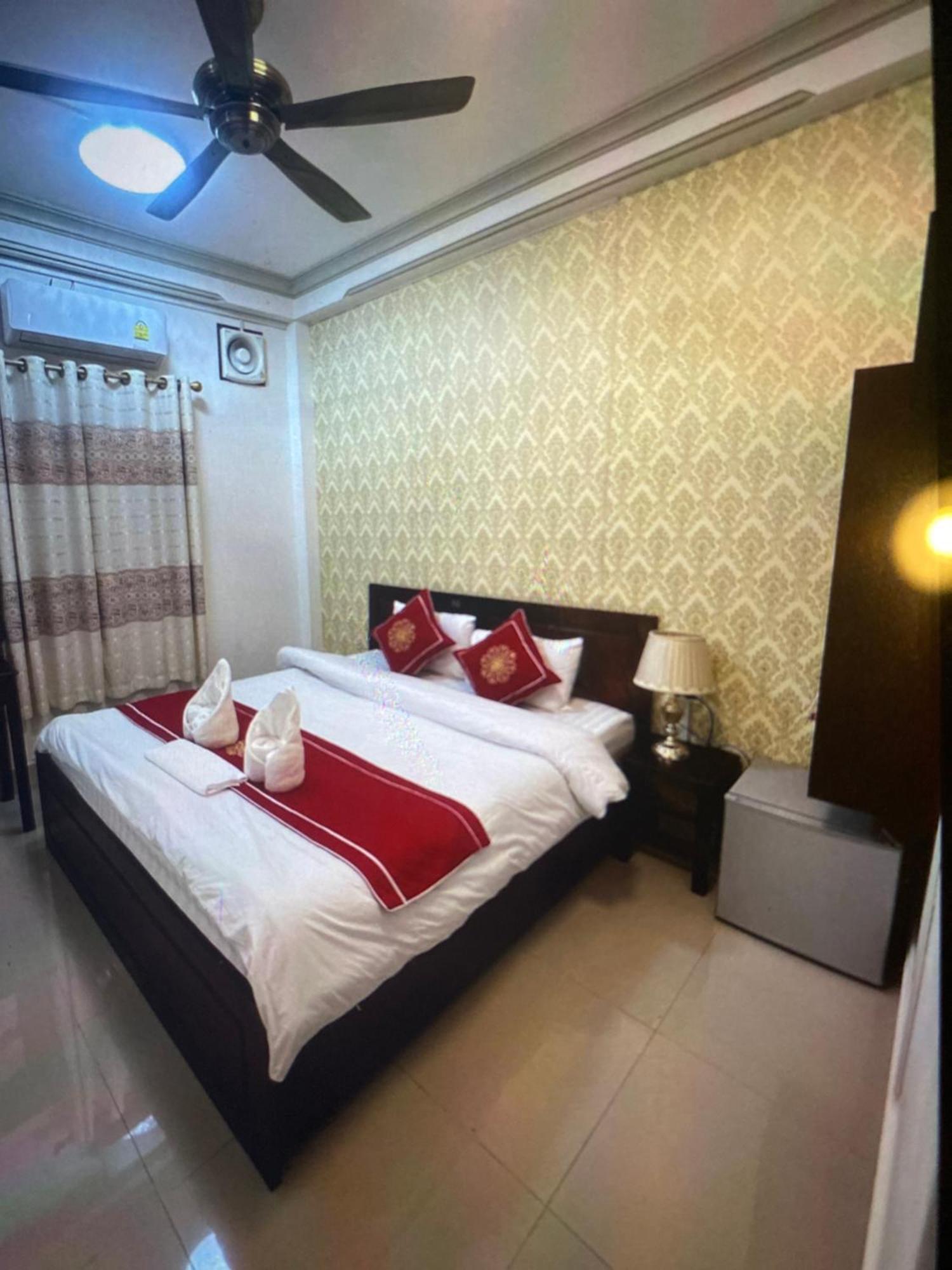 Xuan Keo Place House 2 لوانغ برابانغ المظهر الخارجي الصورة