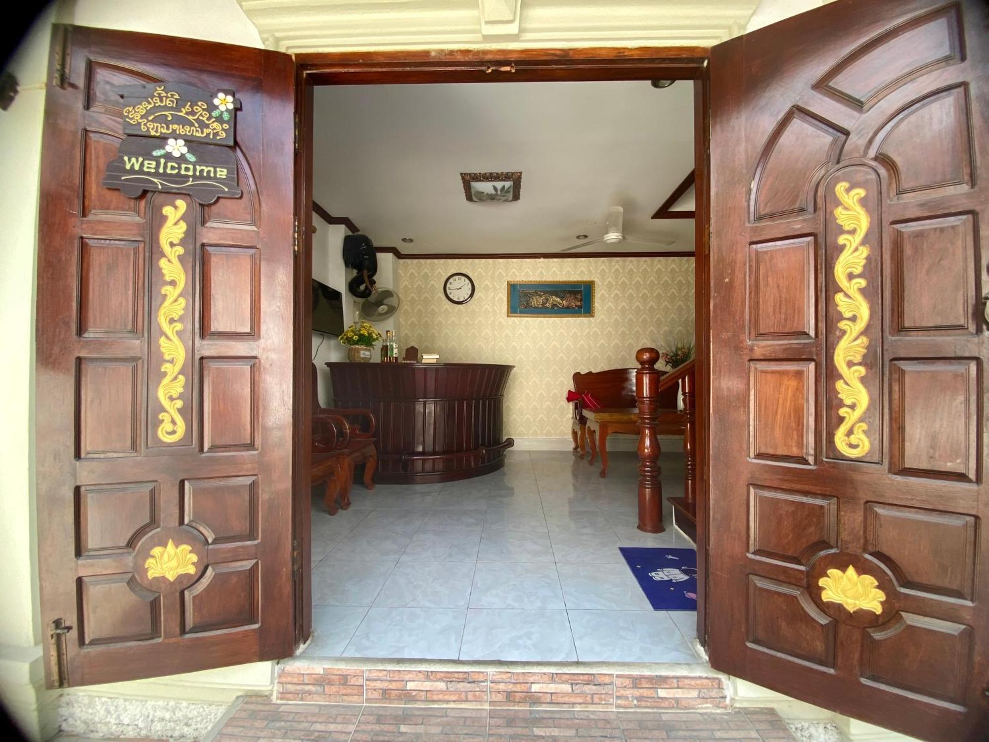 Xuan Keo Place House 2 لوانغ برابانغ المظهر الخارجي الصورة